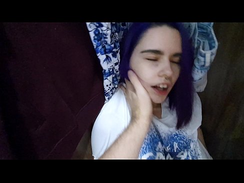 ❤️ Nahita ny rahavaviko tao amin'ny efi-tranonao ary nanampy azy hisotro Vaovao rosiana amin'ny mg.filmepornonline.ru ❌❤